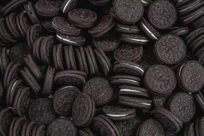 Biscoito recheado, o vilão.